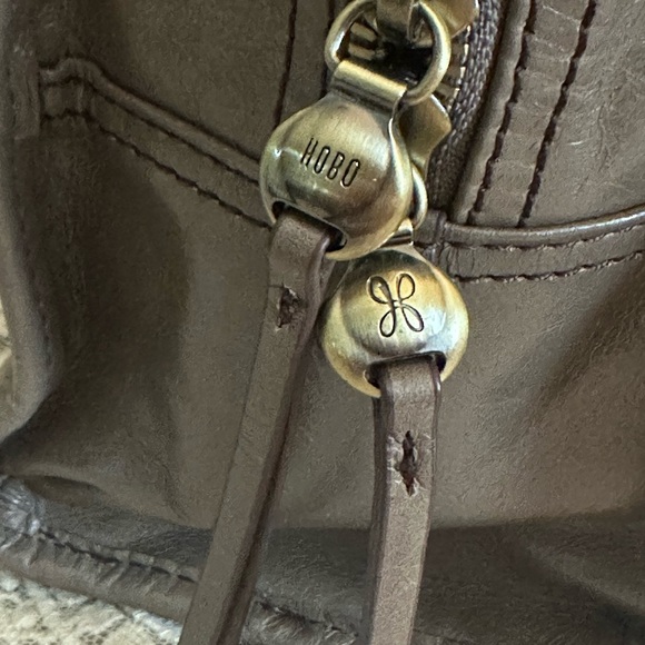 HOBO Sutton Leather Satchel/ Purse/ Shoulder Bag - Picture 8 of 11
